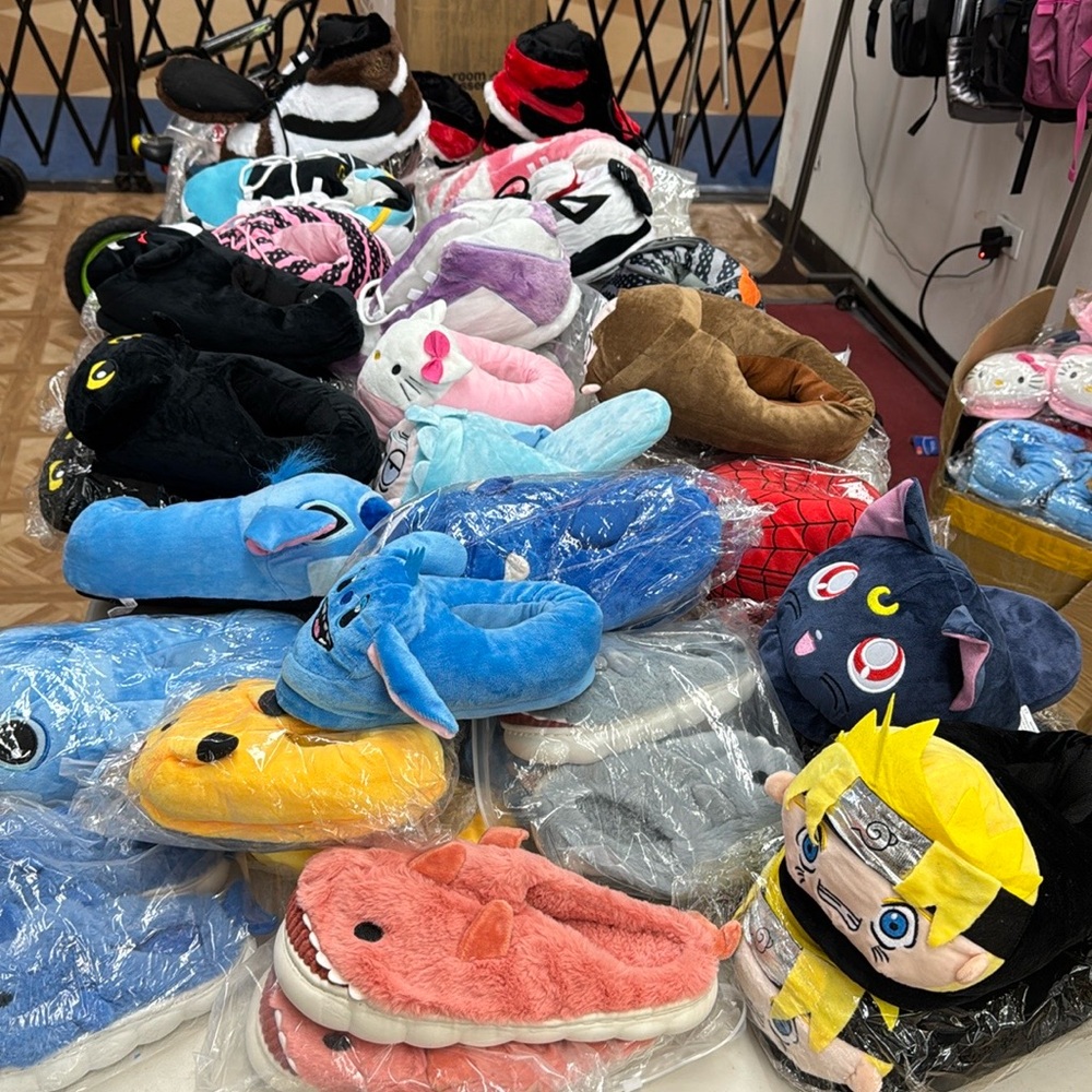 Slippers, one size kids, variety.